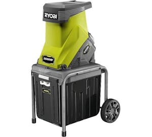 Ryobi RSH2545B Ryobi RSH2545B oksasilppuri – paras pieni oksasilppuri 2025. Kompakti ja tehokas 2500W moottorilla varustettu oksasilppuri, jossa on sisäänrakennettu keräyssäiliö. Hiljaisempi kuin bensiinikäyttöiset mallit, mutta kapasiteetti on rajallinen suurempiin töi