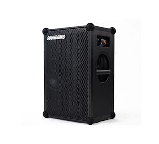 Soundboks 4 on tehokas ulkokäyttöön suunniteltu Bluetooth-kaiutin, joka tarjoaa jopa 126 dB äänenvoimakkuuden, kestää vaativat sääolosuhteet ja toimii jopa 40 tuntia yhdellä latauksella. Se on erinomainen valinta suuriin ulkobileisiin ja festivaaleihin.